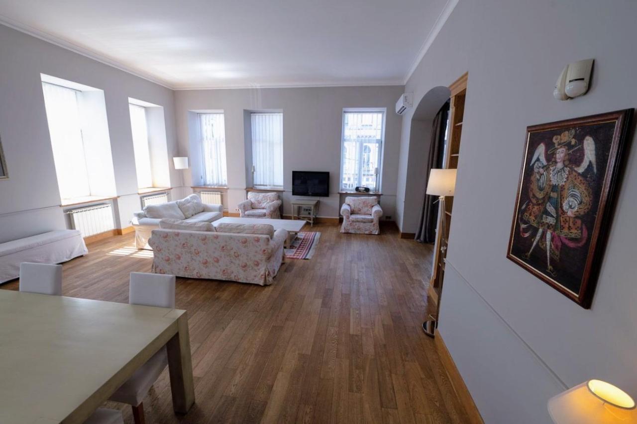 Great 144 Sq.M. Apartment In The Center Of Kiev Exterior foto